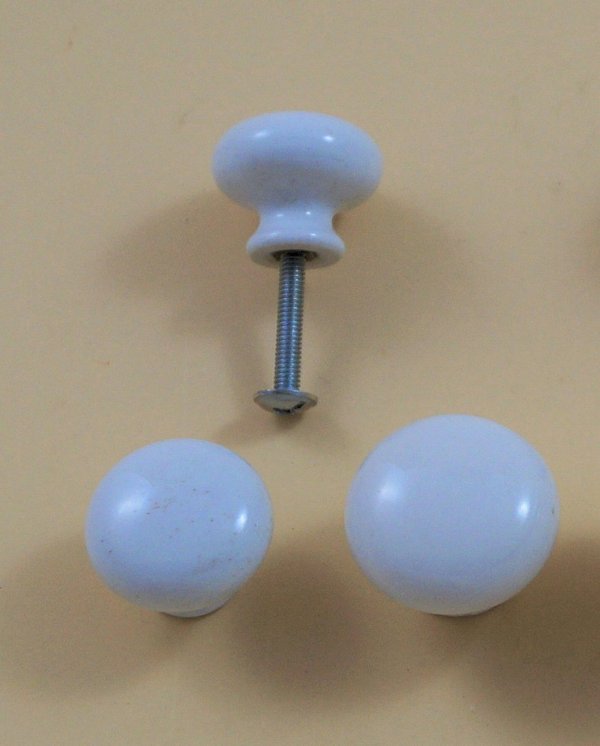 Möbelknopf Porzellan, glatte  Oberfläche, von 25 bis 38 mm