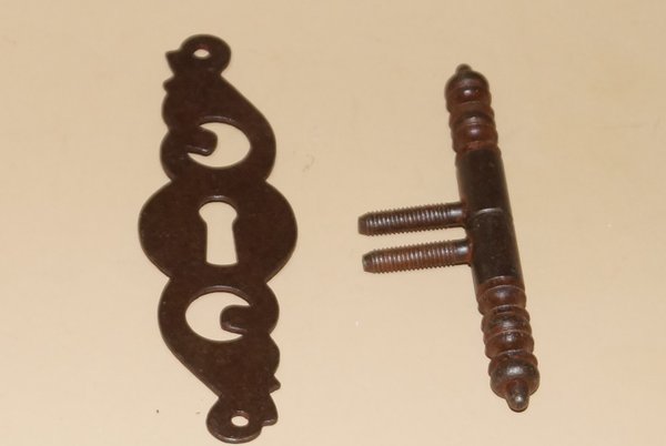 Schrankschloß Komplettset, 4 teilig, Schloß, Schlüsselschild und Türbänder.